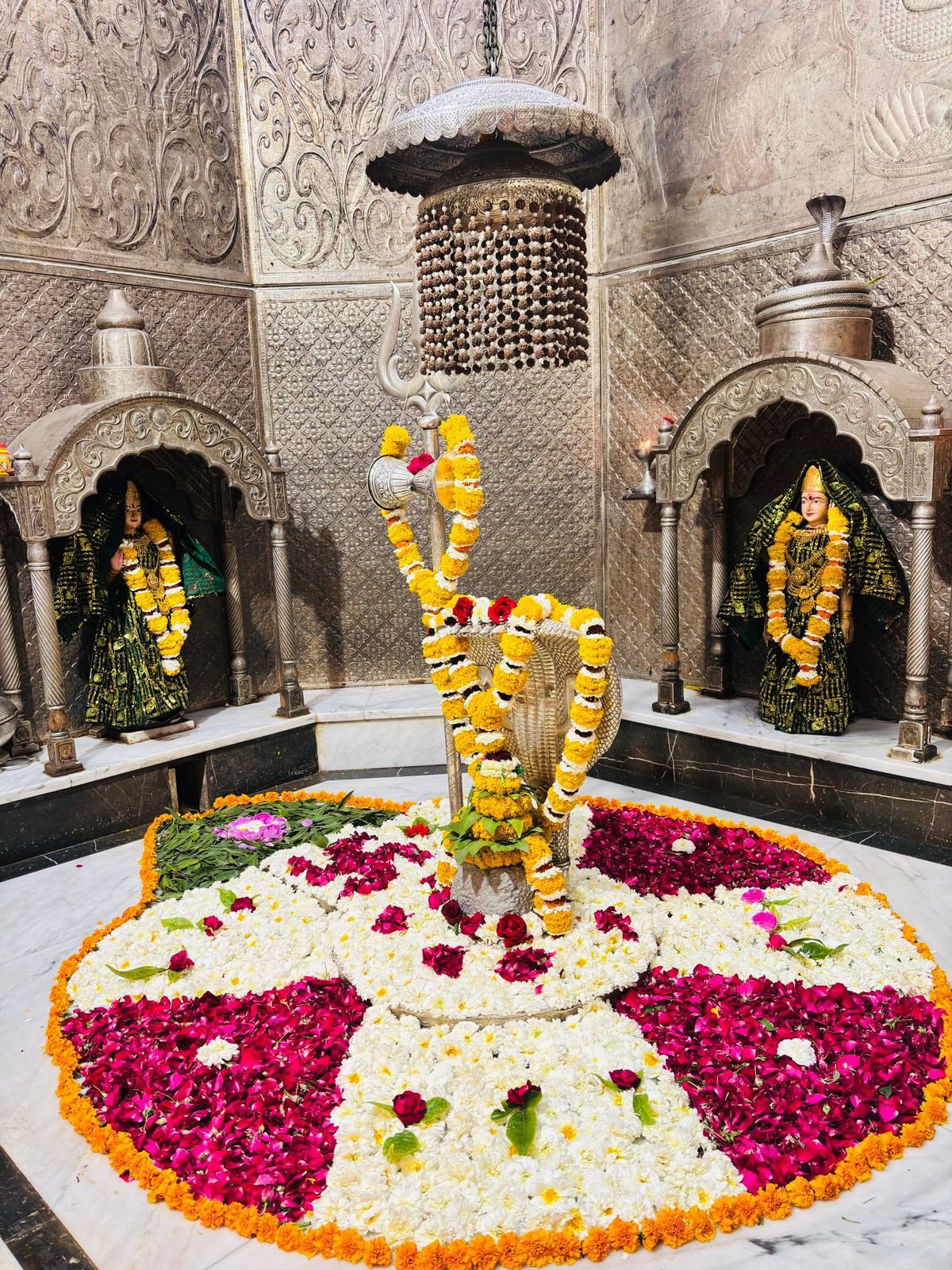 Temple photo gallery image