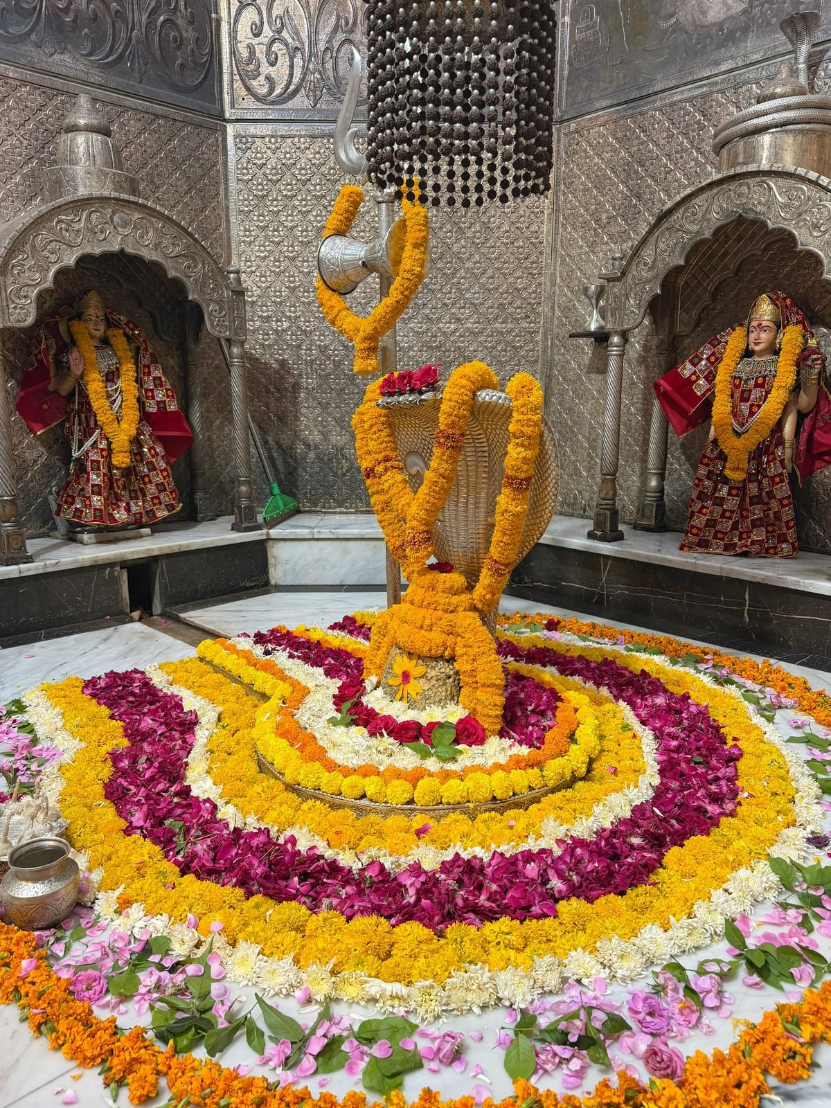 Temple photo gallery image