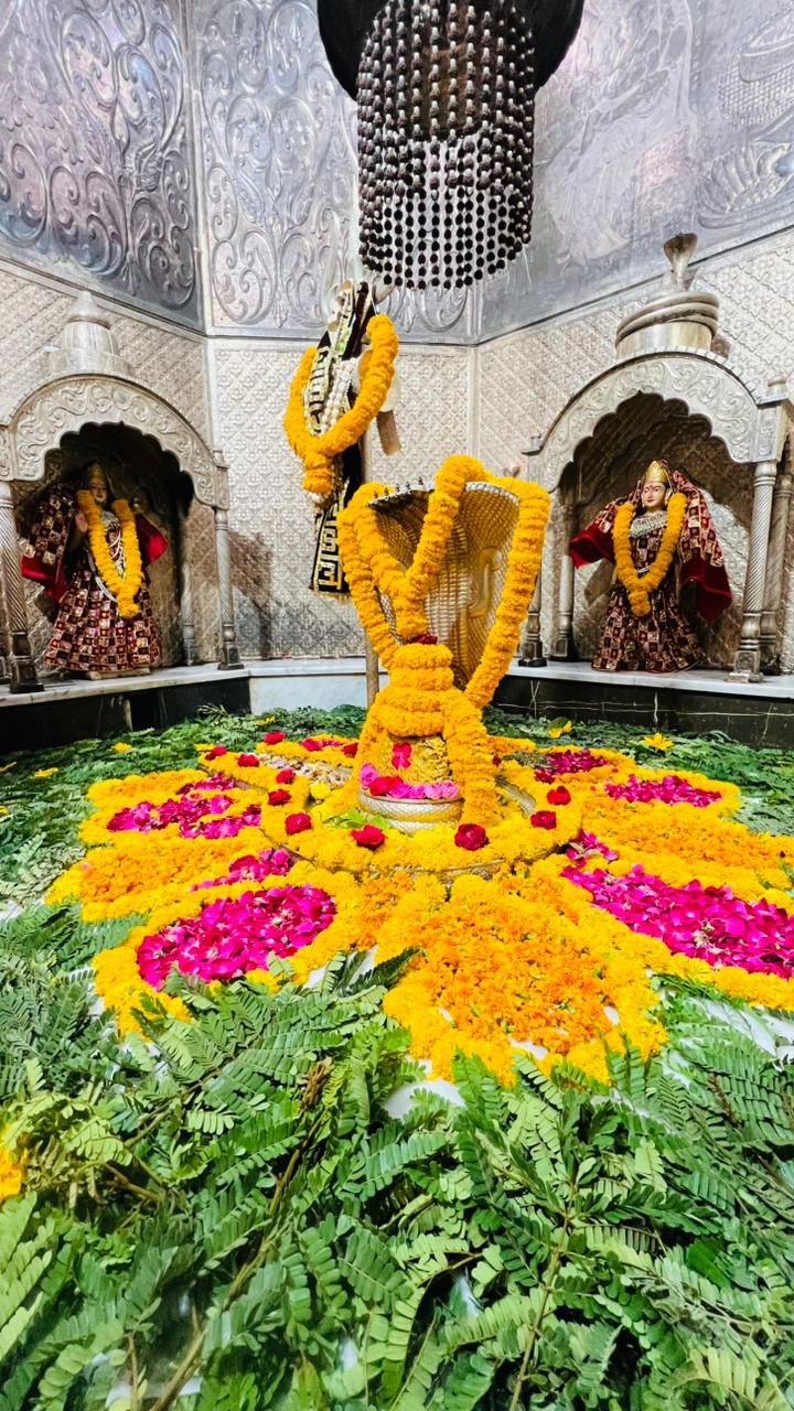 Temple photo gallery image