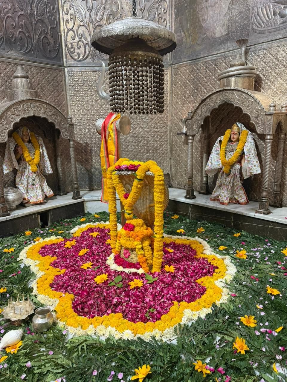 Temple photo gallery image